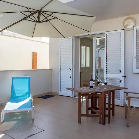 Terrazza Montalbano Ferienhaus *